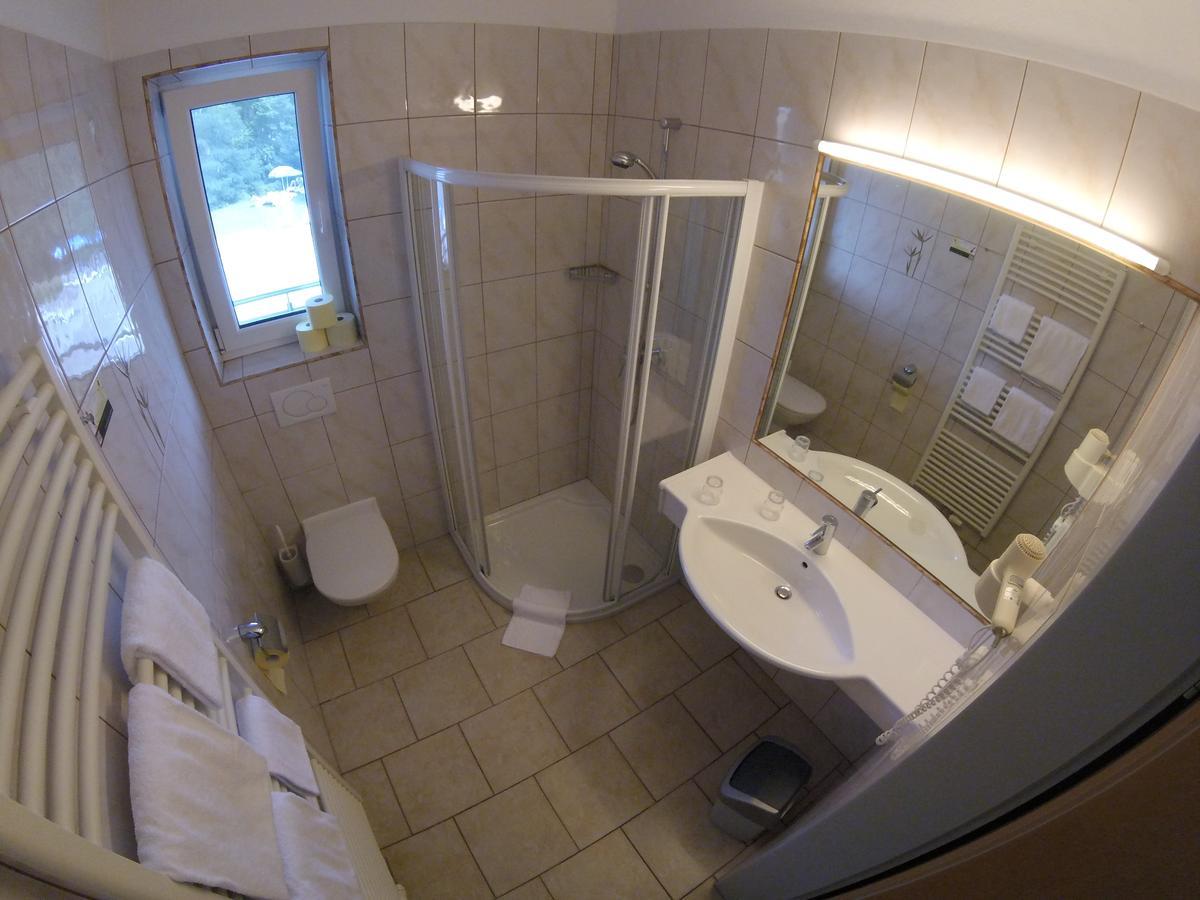 Gasthof Zum Lindenhof Bad Radkersburg Room photo